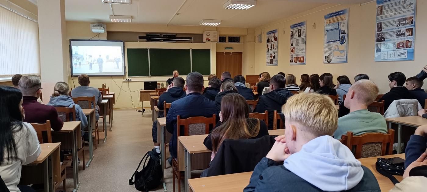 Диалоговая площадка представителя ИДН Советского района г. Минска с выпускниками ИПФ и ФТК